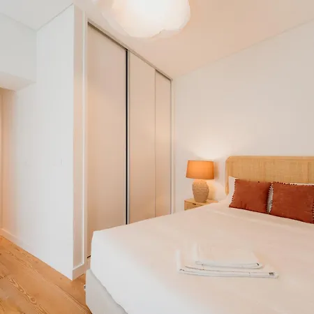 Mary Orange - No 232 Rc - Cozy & Two-bedroom Lisbon
